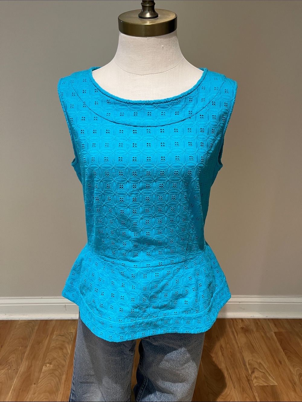 kate spade Bright Turquoise Eyelet Peplum sleeveless top size 10